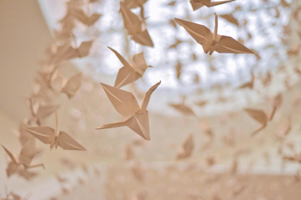 image d'oiseaux en papier